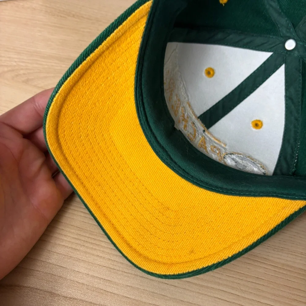 Vintage Green Bay Packers Hat Cap Snap Back NFL Football Green Logo Athletic